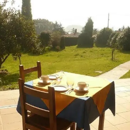 Rural Alavera מלון